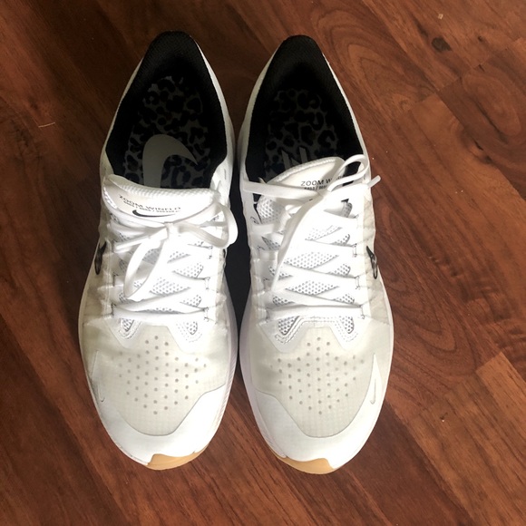 Size 8.5 Nike tennis shoes. White and cream color. - Picture 2 of 3